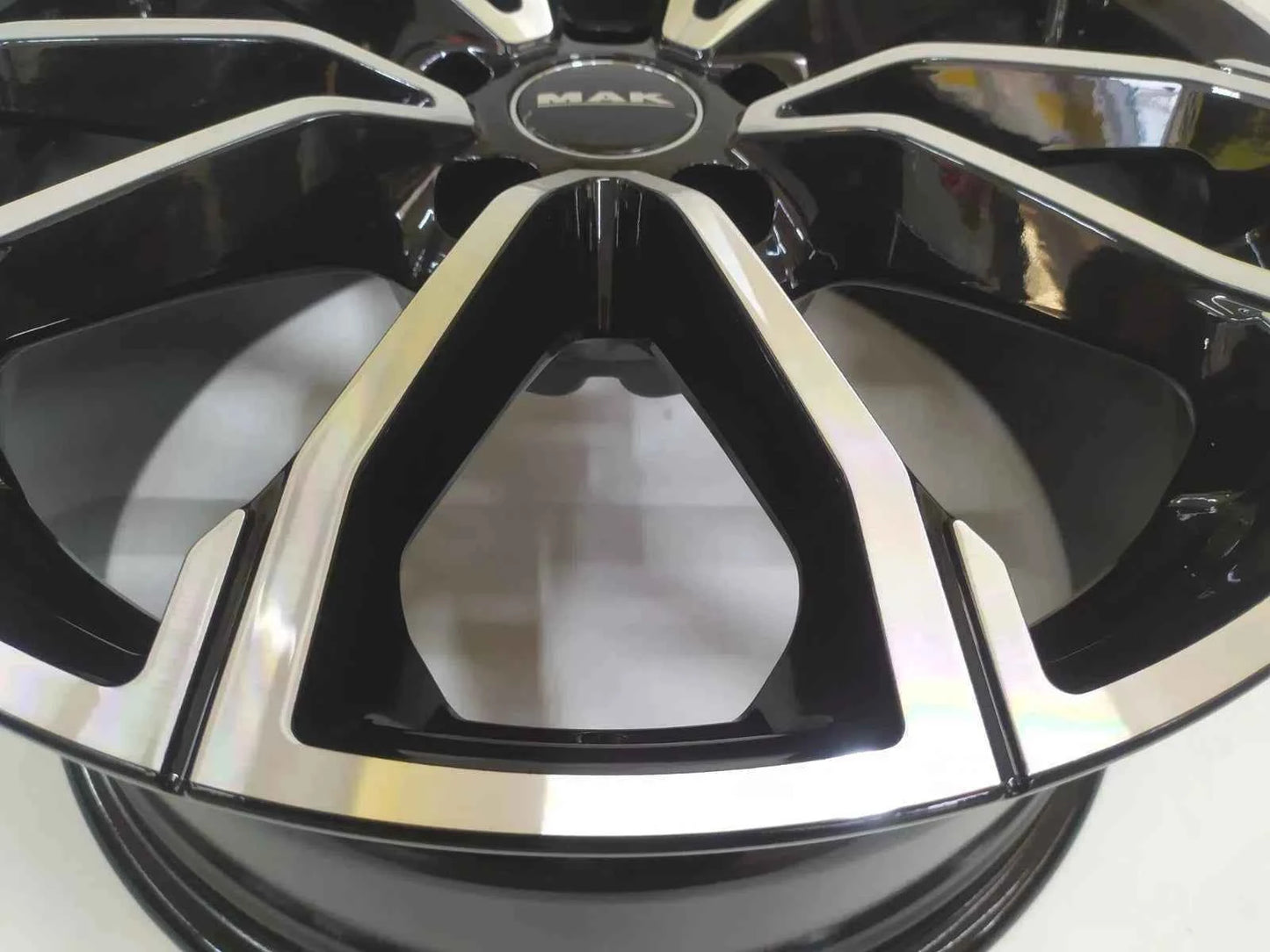 N4 Cerchi In Lega MAK 17 Pollici Per CUPRA Ateca Leon Formentor