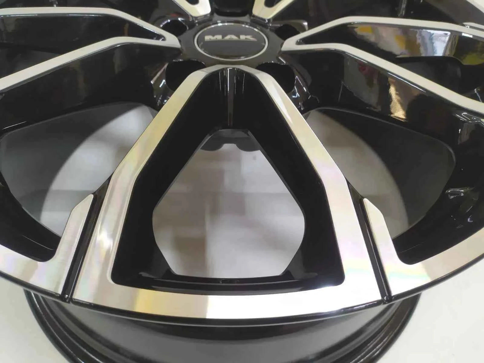 N4 Cerchi In Lega MAK 17 Pollici Per CUPRA Ateca Leon Formentor